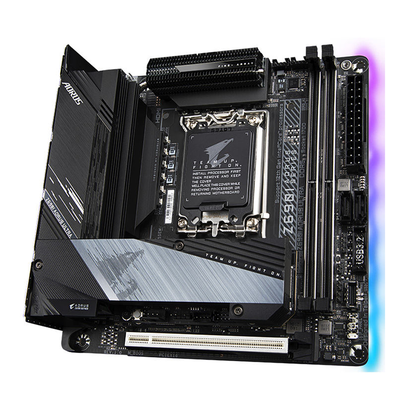 Scheda Madre Desktop Mini-ITX  - Lga 1700 Ddr5 Itx Motherboard recensione e prezzo